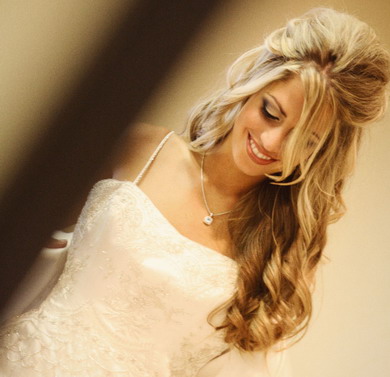 wedding-hairstyles-half-up-for-blond-hair